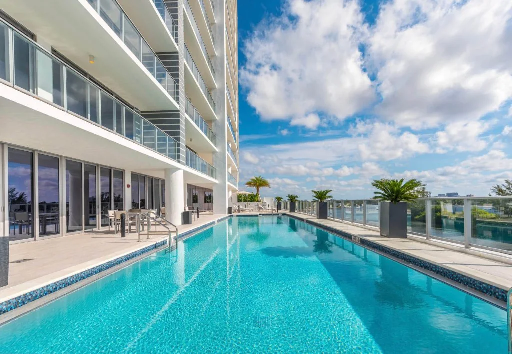 Riva Fort Lauderdale pool and building view